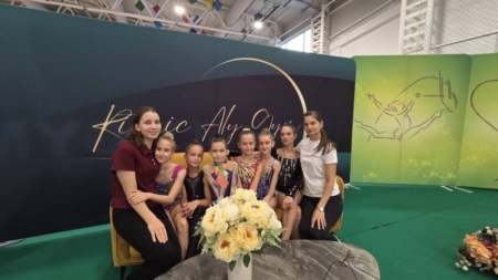 Gimnastele de la CSS 2 Baia Mare, medaliate la competiția de gimnastică ritmică „Cupa Ghimbav”, județul Brașov