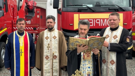Pr. Ioachim Tomoiaga a celebrat în avans Ziua Pompierilor, la sediul Inspectoratului pentru Situații de Urgență Maramureș