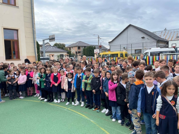 Elevii și cadrele didactice din Seini au răspuns afirmativ campaniei „Let`s do it, Romania!”