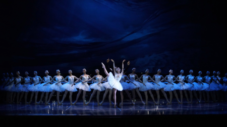 Spectacolul de balet „Lacul Lebedelor” ajunge și la Baia Mare