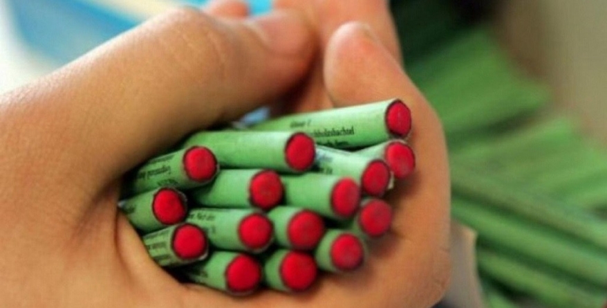 Un tânăr a ajuns la spital după ce un articol pirotehnic i-a explodat în față