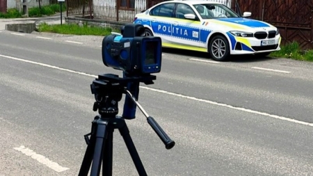 Amenzi de peste 10.000 de lei şi 12 certificate de înmatriculare reţinute