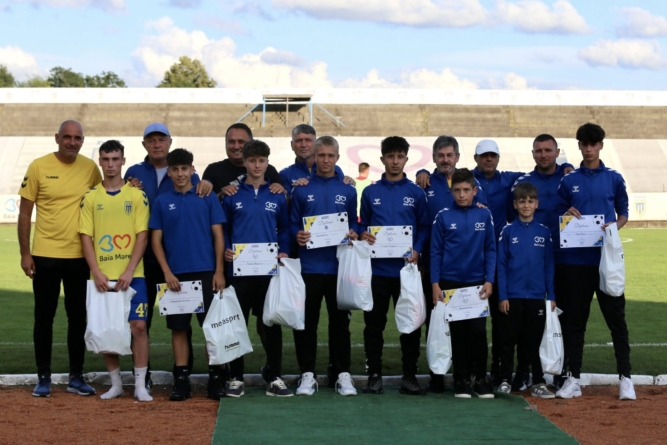 Cei mai buni jucători ai Academiei Minerul, premiați