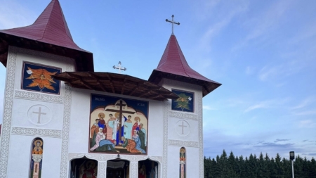 Mănăstirea Șatra din Țara Lăpușului își serbează hramul în această duminică