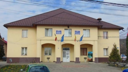 Serată dansantă la Casa de Cultură din Tăuții Măgherăuș