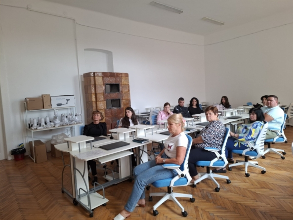 Sesiune de instruire digitală pentru profesorii de la Liceul Tehnologic UCECOM „Spiru Haret” Baia Mare