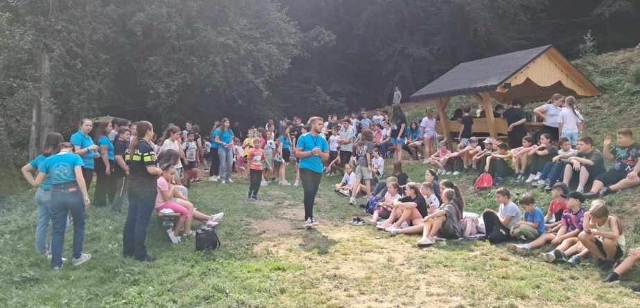 Ultima întâlnire din vacanța de vară a polițiștilor cu copiii în tabără