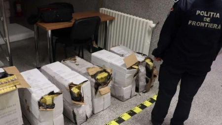Țigări de contrabandă în valoare de 58.000 de lei, confiscate la granița cu Ucraina