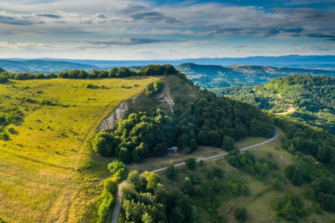 Recitalul de muzică și poezie „Cânt și cuvânt” se organizează în Vărai