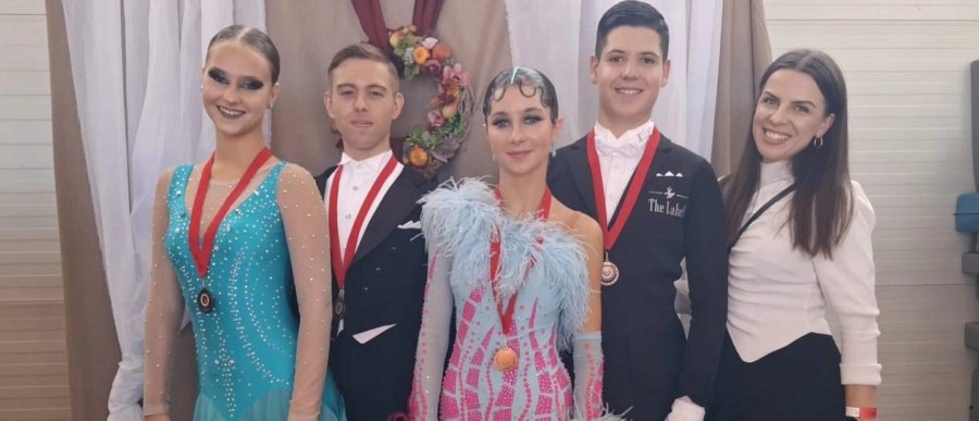 Sportivii Clubului DanceLight Baia Mare au strălucit la „Cupa Dance Art”