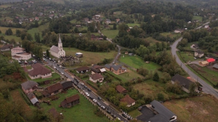 În Cărbunari a fost binecuvântată sala multifuncțională „Preot protopop Gavril Mociran” și casa parohială