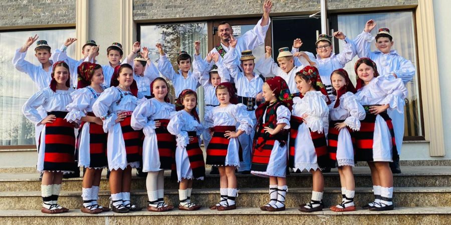 Ansamblul Folcloric „Berbeștenii” va reprezenta Maramureșul la „Festivalului Toamnei” din județul Dolj