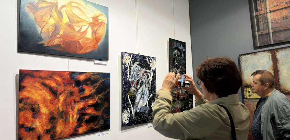 STUDIO STUDENȚESC: Expoziție de pictură și grafică la Galeria de Artă a U.A.P. Baia Mare