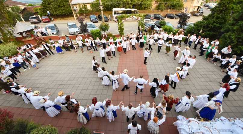 Zi de sărbătoare la Groși: Evenimentul „Oameni și virtuți” aduce comunitatea împreună