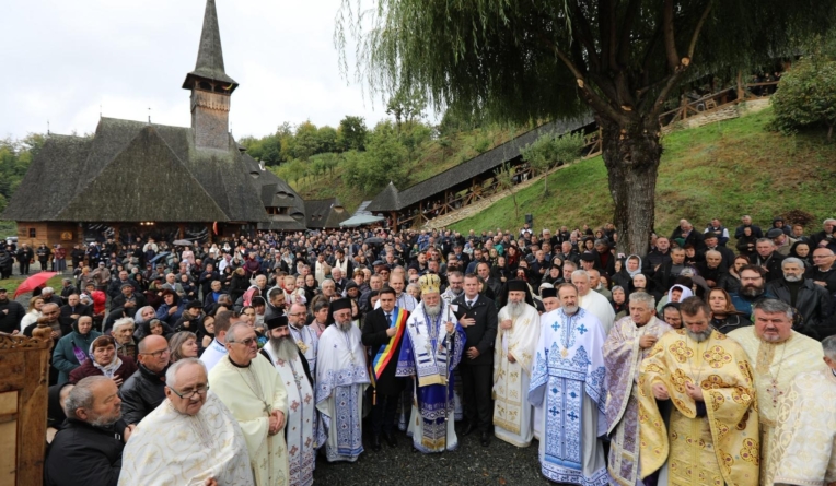 Mulțime de credincioși la hramul Mănăstirii Rohița