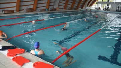 Activitate intensă la Bazinul didactic de înot Fărcașa