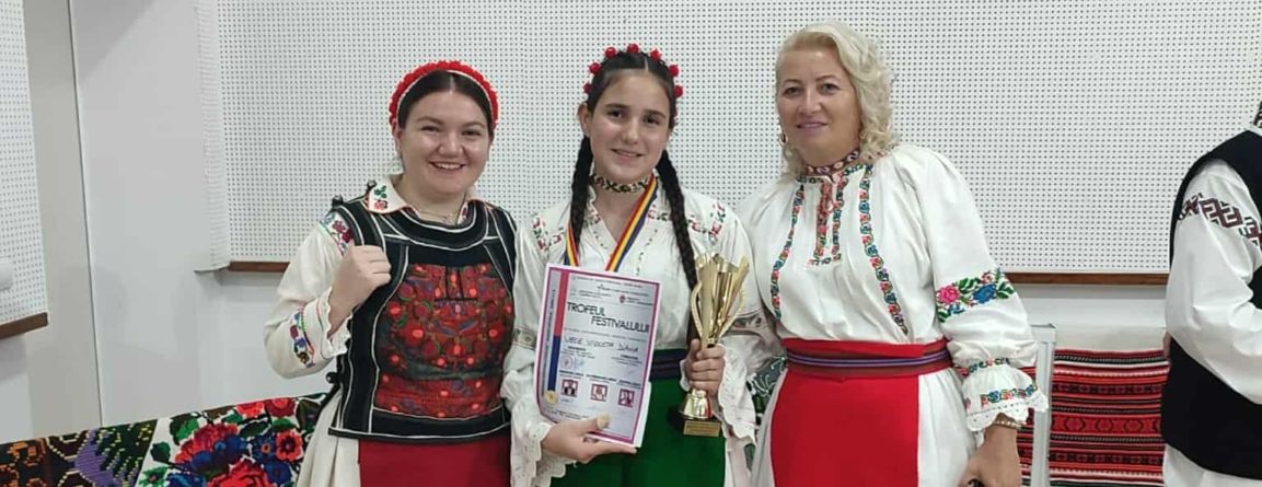 Violeta Diana Vele a câștigat Trofeul Festivalului Național-Concurs „Tradiții Lăpușene”; Cine a mai obținut premii