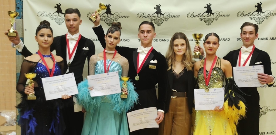 Dansatorii de la Medio Monte Baia Sprie au strălucit la „Cupa Ballroom” Arad – nouă calificări în finale și șase podiumuri