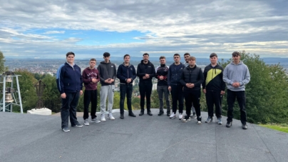 O mână de ajutor din partea elevilor seminariști la Schitul „Schimbarea la Față” Baia Mare