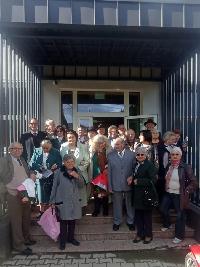 Întâlnire emoționantă după 60 de ani la Liceul „Bogdan Vodă” Vișeu de Sus