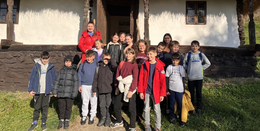 Elevii clasei a IV-a de la Liceul Teologic Penticostal Baia Mare au avut parte de activități interesante la Muzeul Satului