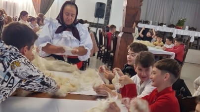 Ateliere în cadrul „Școlii Rădăcinilor Străbune” pentru elevi din Târgu Mureș