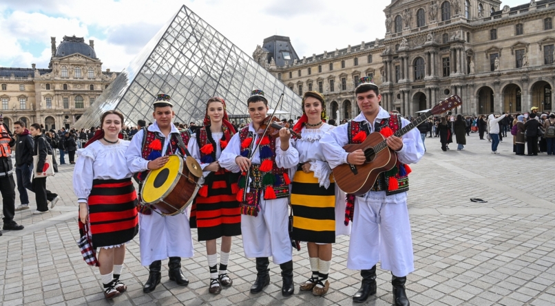 Muzeul Astra și Asociația Vasile Tomoiagă au dus Maramureșul la Salonul Internațional al Patrimoniului Cultural de la Paris