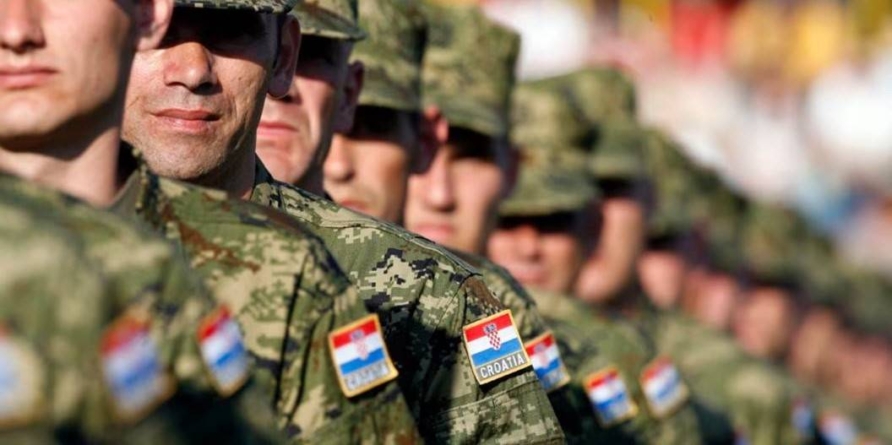 Croația reintroduce armata obligatorie