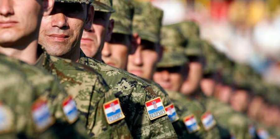 Croația reintroduce armata obligatorie