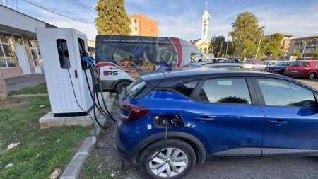 Baia Sprie a pus în funcțiune primele stații de încărcare pentru mașini electrice