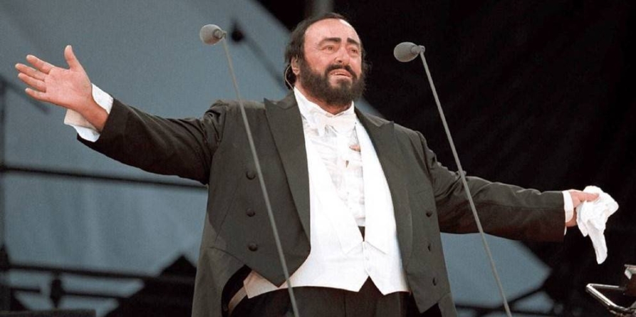 12 octombrie – 90 de ani de la nașterea tenorului italian Luciano Pavarotti (1935)