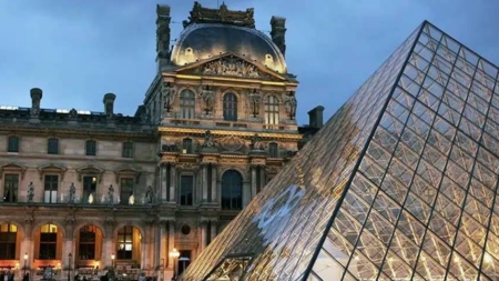 Astăzi dimineață – jaf spectaculos la Muzeul Luvru din Paris