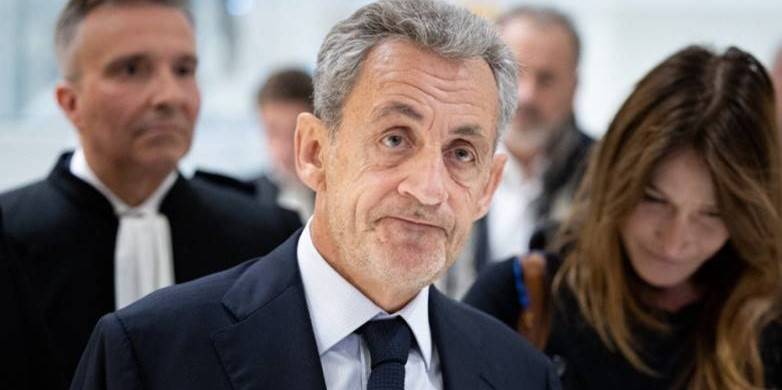 Nicolas Sarkozi este după gratii