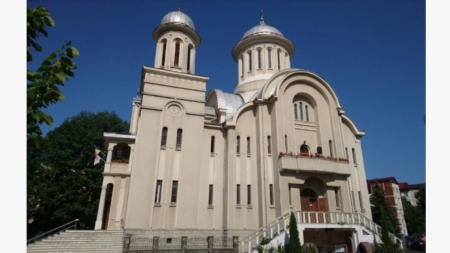 Sfintele Moaște ale Sfântului Ierarh Nectarie din Eghina vor fi aduse la biserica „Soborul Sfinților 12 Apostoli” din Baia Mare