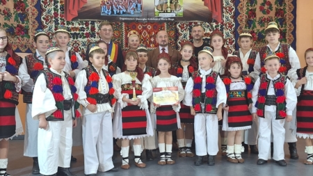 Ansamblul folcloric „Ronișoara” a cucerit marele trofeu al Festivalului Național Concurs „Sorocul de Secusigiu”