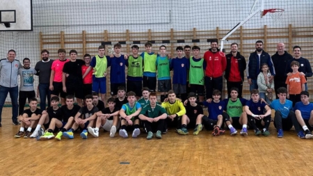 ”Tricolori” la antrenamentele juniorilor Academiei Minaur