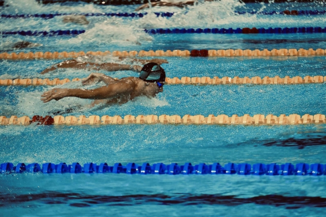 Să îl cunoaștem pe Andrei Cseh, înotător maramureșean de performanță cu aspirații mărețe