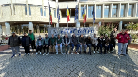 Persoanele cu nevoi speciale, beneficiari ai Asociației ASSOC, în vizită la bibliotecă