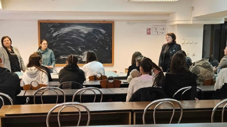 Cursuri de pregătire pentru Bacalaureat și Evaluare Națională la Biblioteca Județeană „Petre Dulfu” Baia Mare