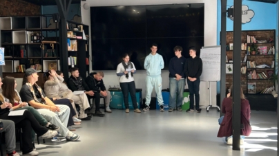 Elevii de la Colegiul de Arte din Baia Mare, în vizită la Centrul de Tineret ZborHub