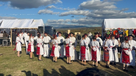 Ansamblul Casei de Cultură „Vasile Grigore Latiș” din Târgu Lăpuș, în programul artistic al evenimentului „Maramureș Balloon Fiesta”