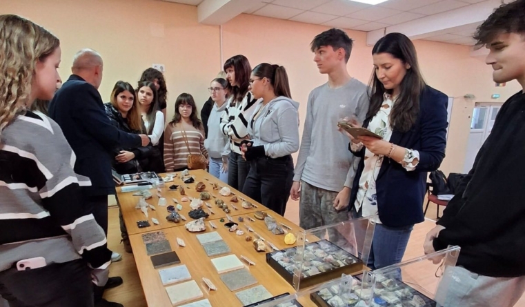 Liceenii de la Colegiul Național „Mihai Eminescu” au avut parte de o activitate dedicată mineralelor, în cadrul programului „Școala Verde”