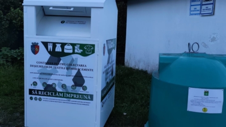 Containere pentru textile și igluuri pentru sticlă amplasate în mai multe zone din Tăuții Măgherăuș