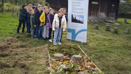 ”Aleea senzorială”, o experiență inedită pentru copii la Muzeul Satului Maramureșean