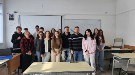 Elevii de la Colegiul Economic „Nicolae Titulescu” Baia Mare au avut parte de o lecție de istorie deosebită