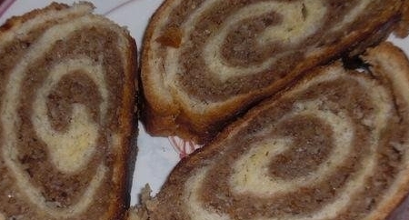 Două produse tradiționale din Maramureș – „sucitură cu nucă” și „țâpoi pe vatră” – atestate de Ministerul Agriculturii