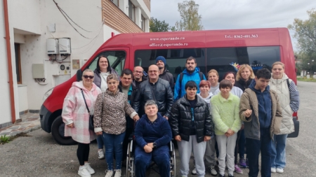 Beneficiarii centrelor Asociației Esperando au petrecut un weekend de poveste la Ocna Șugatag