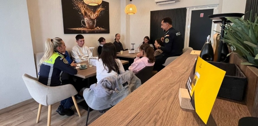 S-a reluat proiectul ”La limonadă cu un polițist”
