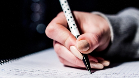 Cursuri de scriere creativă la Biblioteca Județeană