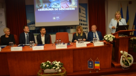 Ceremonia de deschidere a anului universitar 2025-2026 pentru studenții de la Facultatea de Asistență Medicală și Științe ale Sănătății a fost găzduită la Biblioteca Județeană „Petre Dulfu” Baia Mare